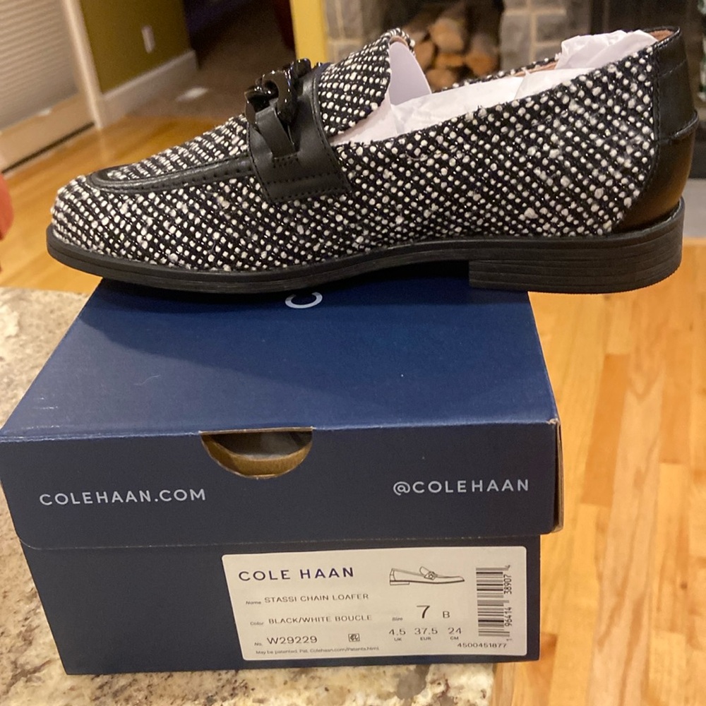 NWT COLE HAAN STASSI CHAIN LOAFER